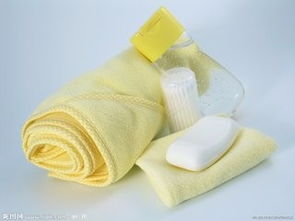 前胸后背長痘痘怎么辦？科學(xué)護(hù)膚與日常用品選購指南